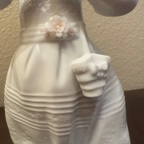 LLADRO #6089 Communion Prayer Girl Praying Nina Communion Religious No Box Decor
